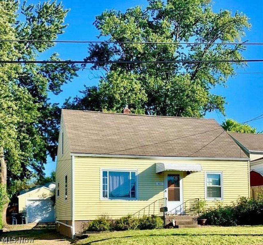 Welcome home to your 3 bedroom cape, nestled nicely in the heart of Firestone Park! 2 first floor bedrooms and a first floor full bath, original
oak floors in living room and all 3 bedrooms, new A/C in 2020. Completely fenced in back yard with a newer privacy fence on the North side of
the property & newer wood fence on the West side! Lots of fresh paint. Seller is offering a home warranty! 
Call today for a private viewing!
