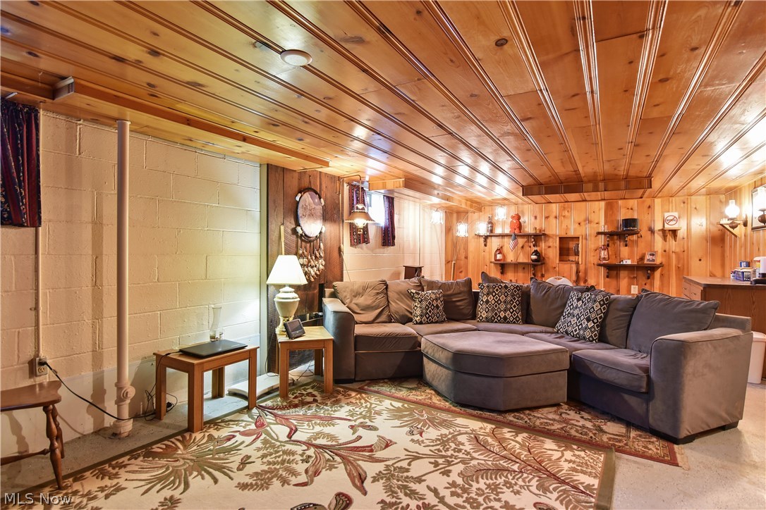 New England Lanes 05 - Residential