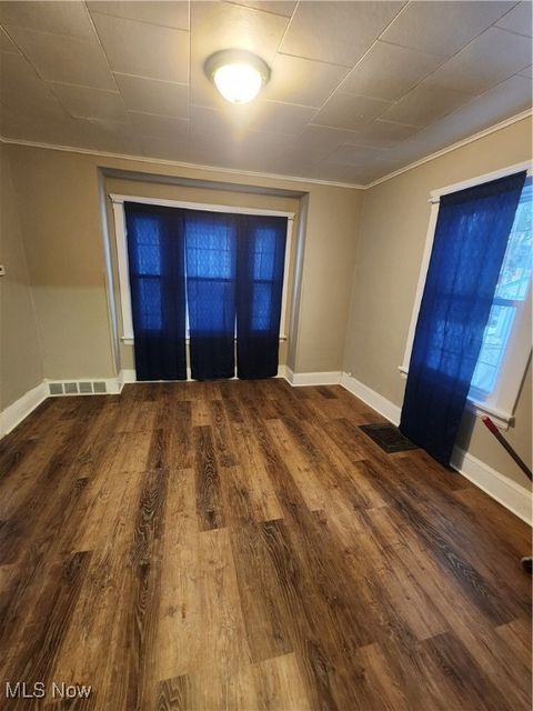 Tiny photo for 4254 E 134th Street, Cleveland, OH 44105 (MLS # 5179664)