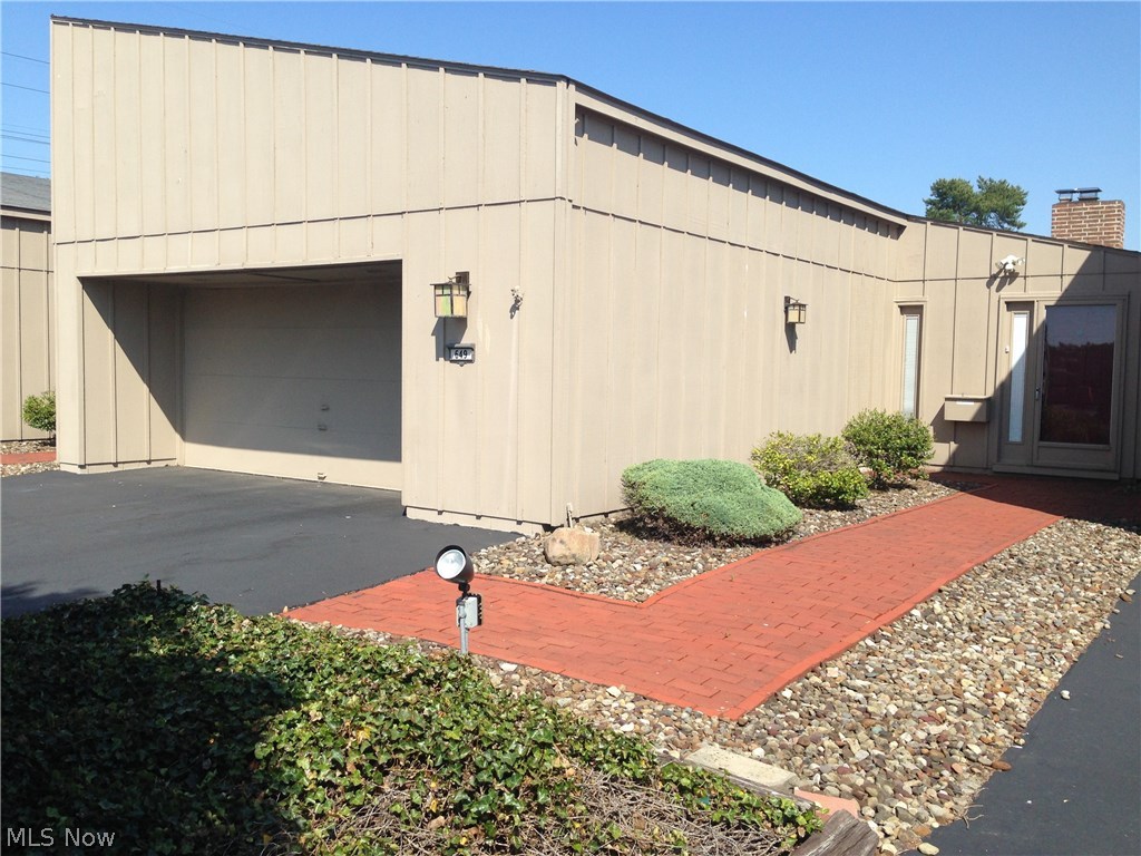 Four Plazas - Residential