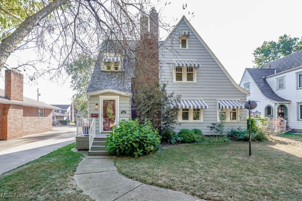 Photo of 144 Aultman Avenue NW, Canton, OH 44708 (MLS # 5168110)