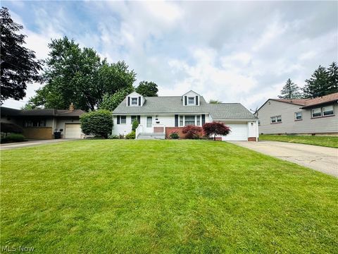 Homes For Sale - 60 S Cleveland Avenue<br/> Niles, OH 44446