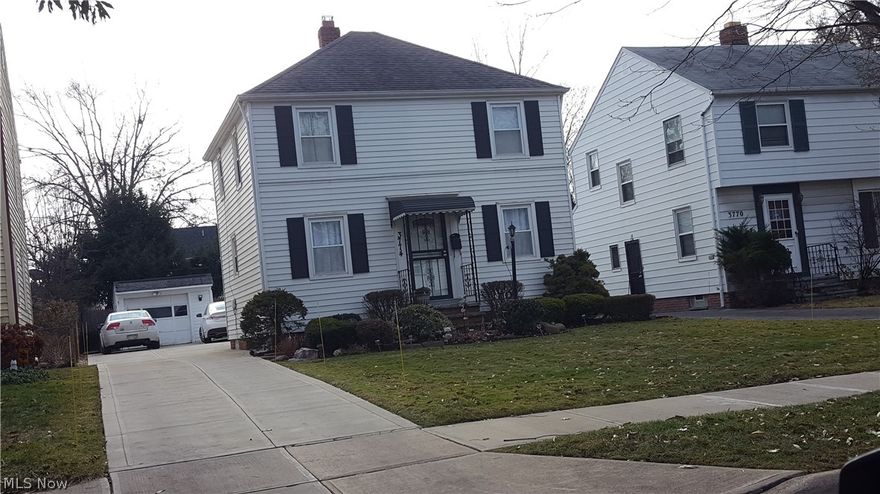 Very well kept two bedroom home with family room on rear of home.  Two spacious bedrooms and 1 1/2 baths.  Nice kitchen! Full bath on second floor and half bath on first.  Hasrdwood floor in dining room and carpet in living room and family room.  Range.oven refrigerator and washer and dryer will all remain with home.
Newer driveway and one car detached garage with electric service.  Nice quiet street off Princeton or Quilliams!