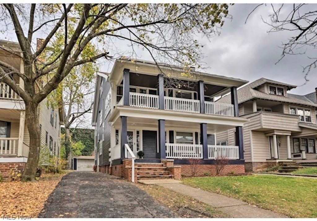 Photo of 1623 Hillcrest Road, Cleveland Heights, OH 44118 (MLS # 5211461)