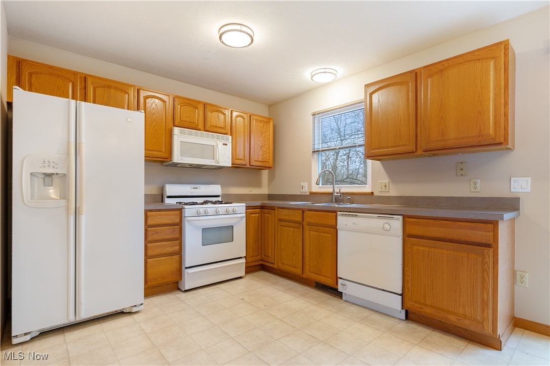 4431 Lockmoor Lane, Brunswick, Ohio image 8