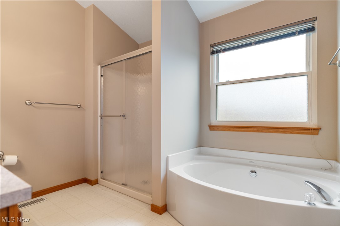 4431 Lockmoor Lane, Brunswick, Ohio image 14