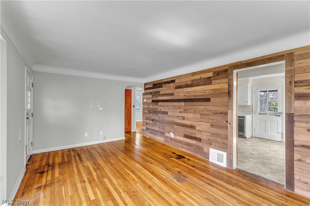 Bay Side Manor - Residential