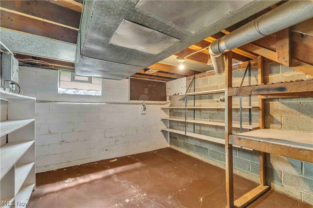 Bay Side Manor - Residential