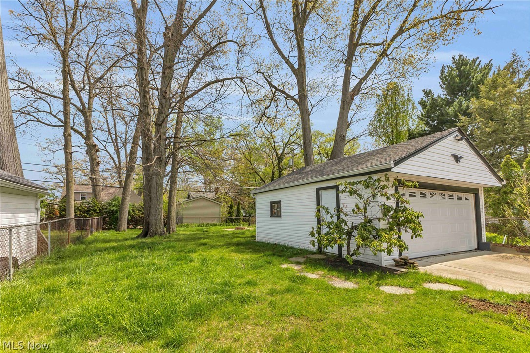 Bay Side Manor - Residential