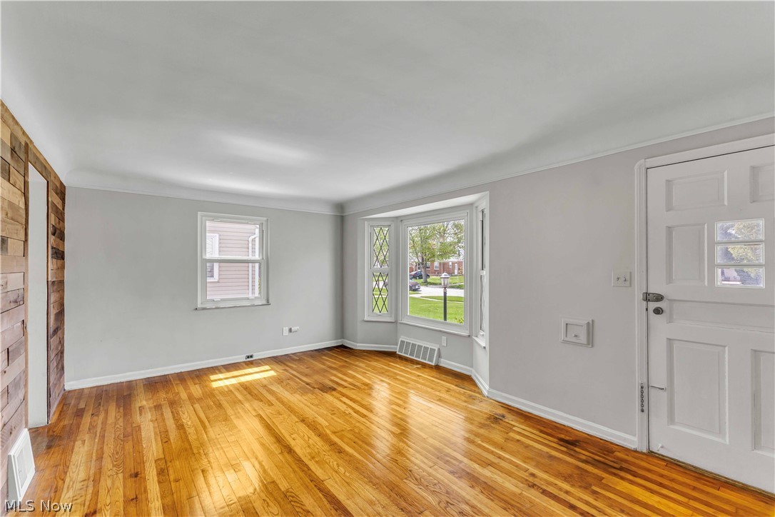 Bay Side Manor - Residential