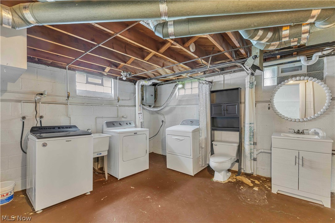 Bay Side Manor - Residential