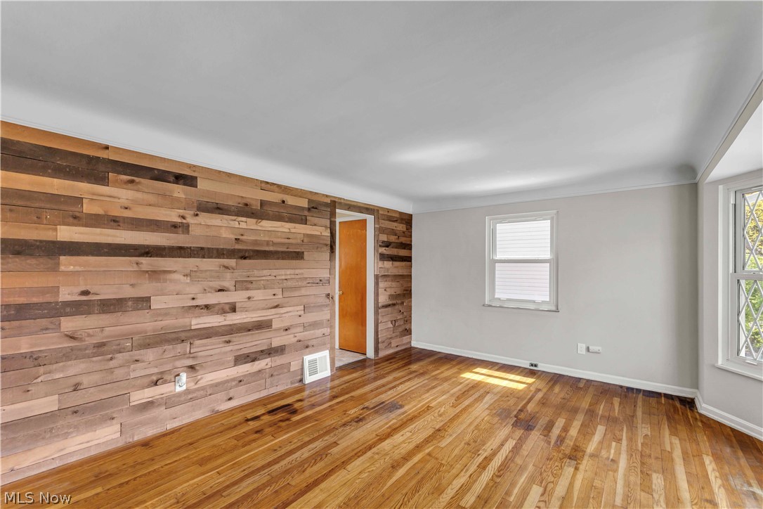 Bay Side Manor - Residential