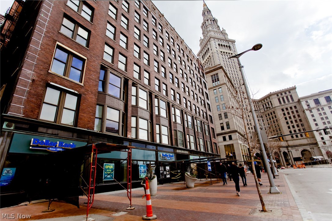 Park Bldg Condos - Residential Lease