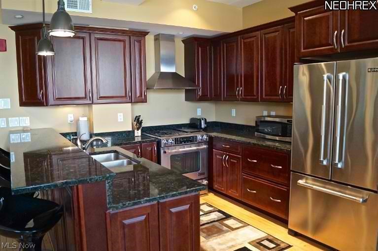 Park Bldg Condos - Residential Lease