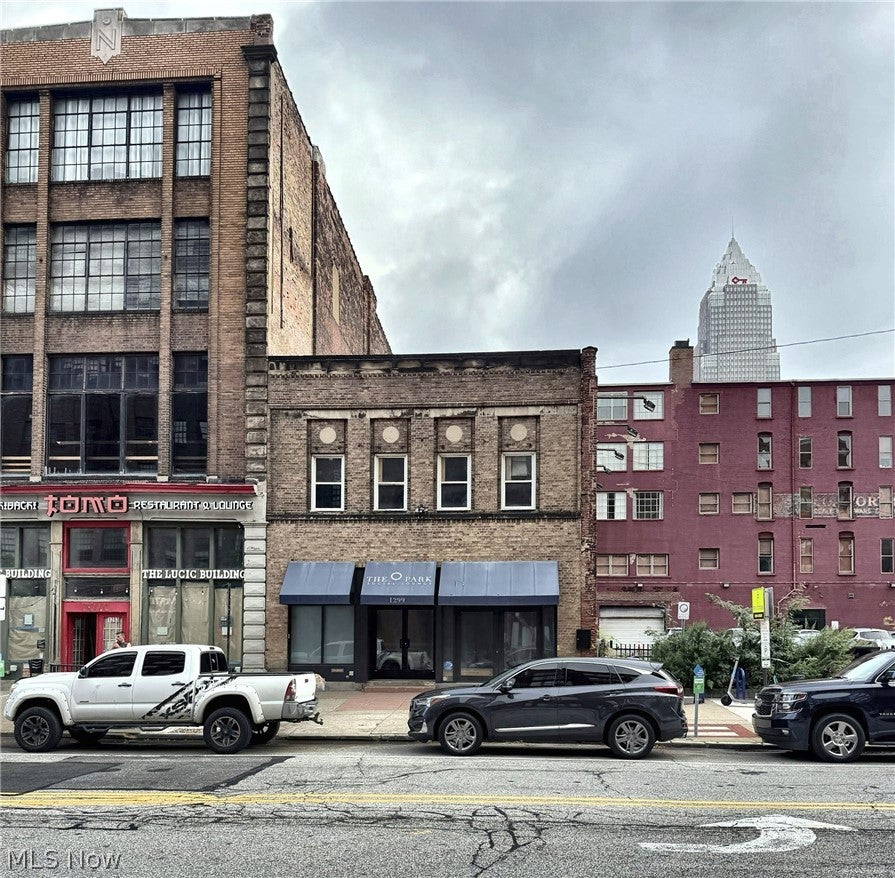 1299 W 9th Street