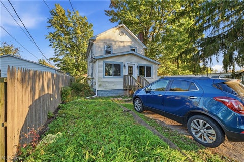 Tiny photo for 429 Lake Shore Boulevard, Painesville, OH 44077 (MLS # 5255011)