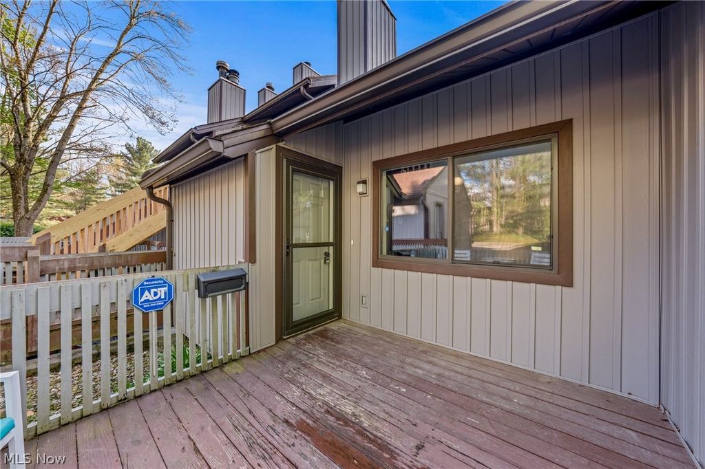 Photo of 2129 Pinebrook Trail, Cuyahoga Falls, OH 44223 (MLS # 5206396)