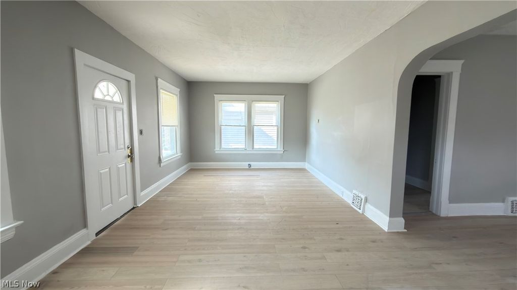 Photo of 3581 E 149th Street, Cleveland, OH 44120 (MLS # 5204824)