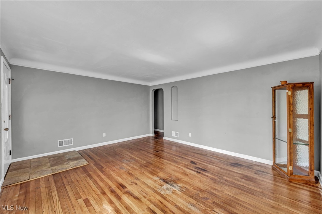 Parma, Ohio 44129, United States, 3 Bedrooms Bedrooms, ,2 BathroomsBathrooms,Residential,Active,204052