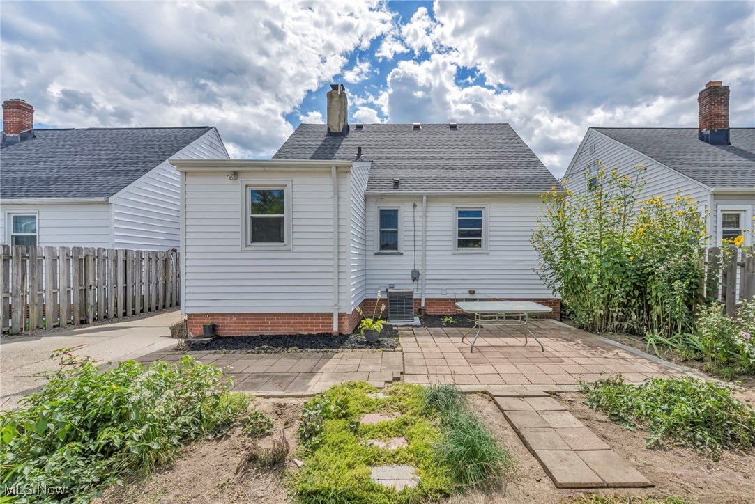 Parma, Ohio 44129, United States, 3 Bedrooms Bedrooms, ,2 BathroomsBathrooms,Residential,Active,204052