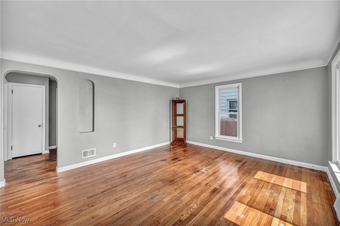 Parma, Ohio 44129, United States, 3 Bedrooms Bedrooms, ,2 BathroomsBathrooms,Residential,Active,204052