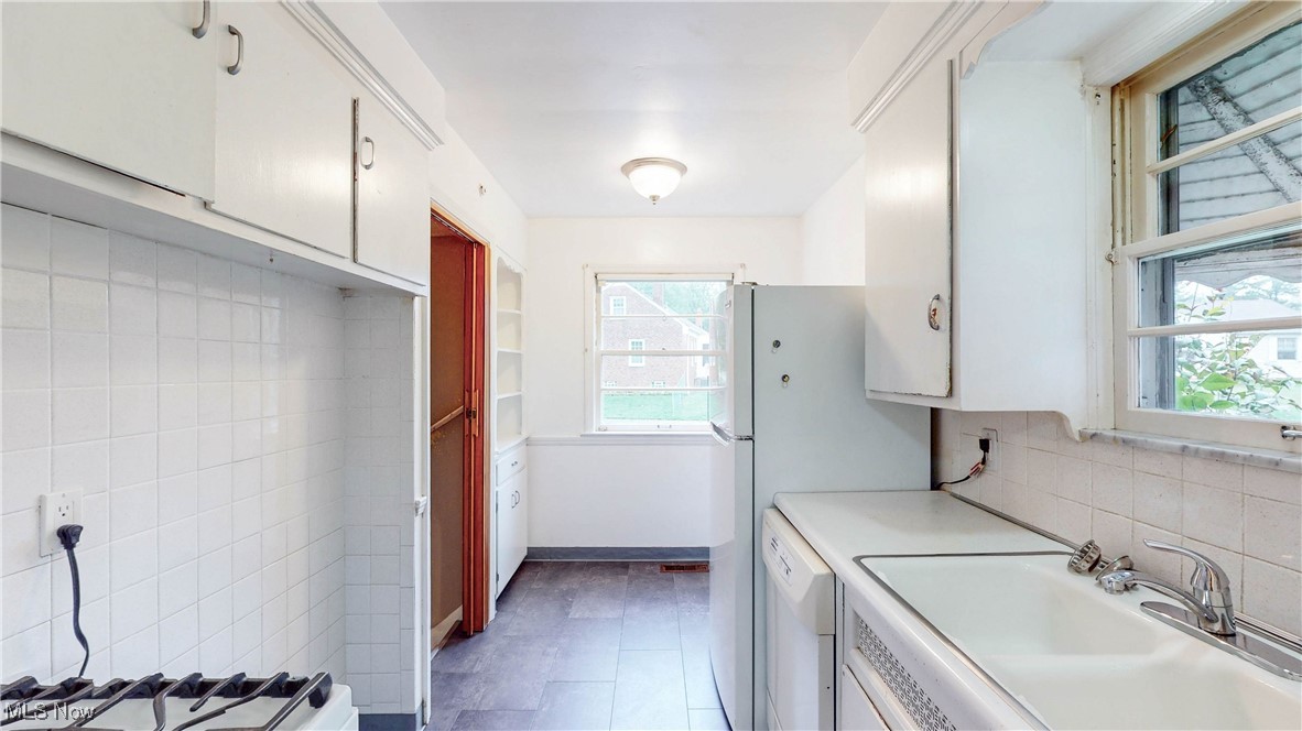 Sunshine Realty Inc 01 - Residential