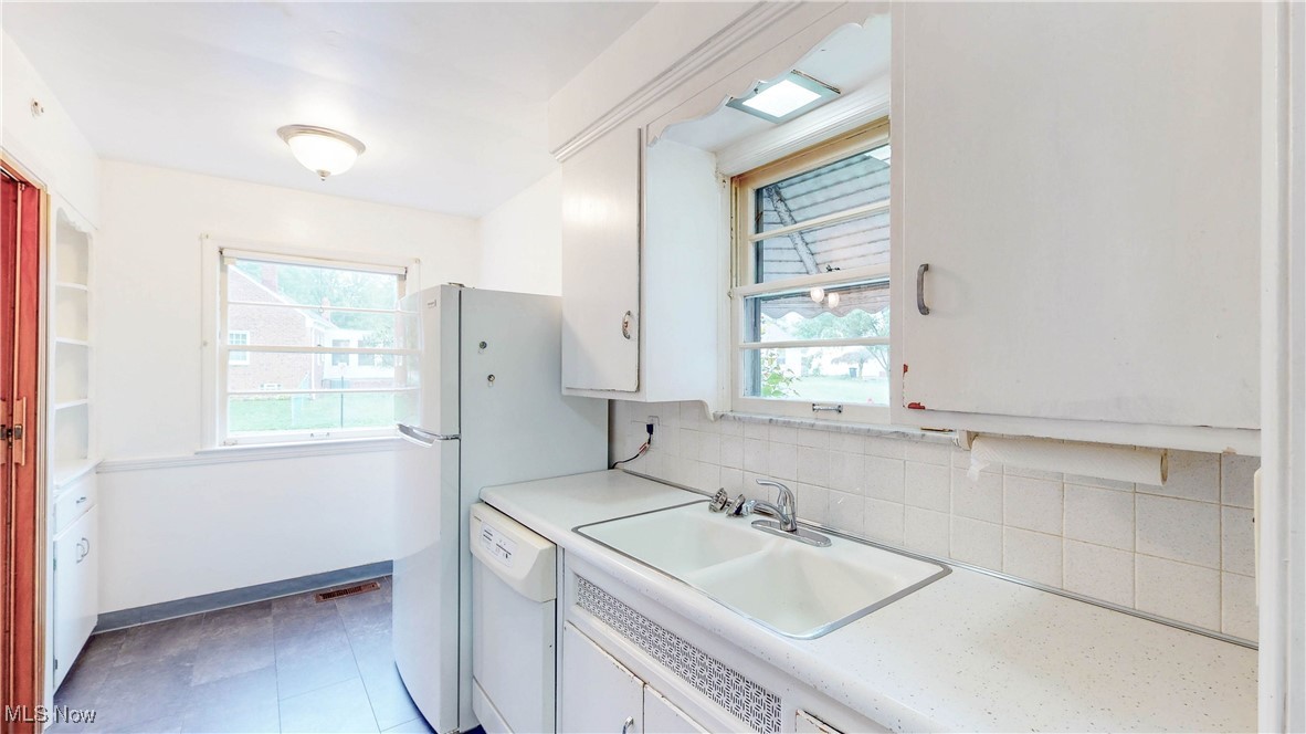 Sunshine Realty Inc 01 - Residential