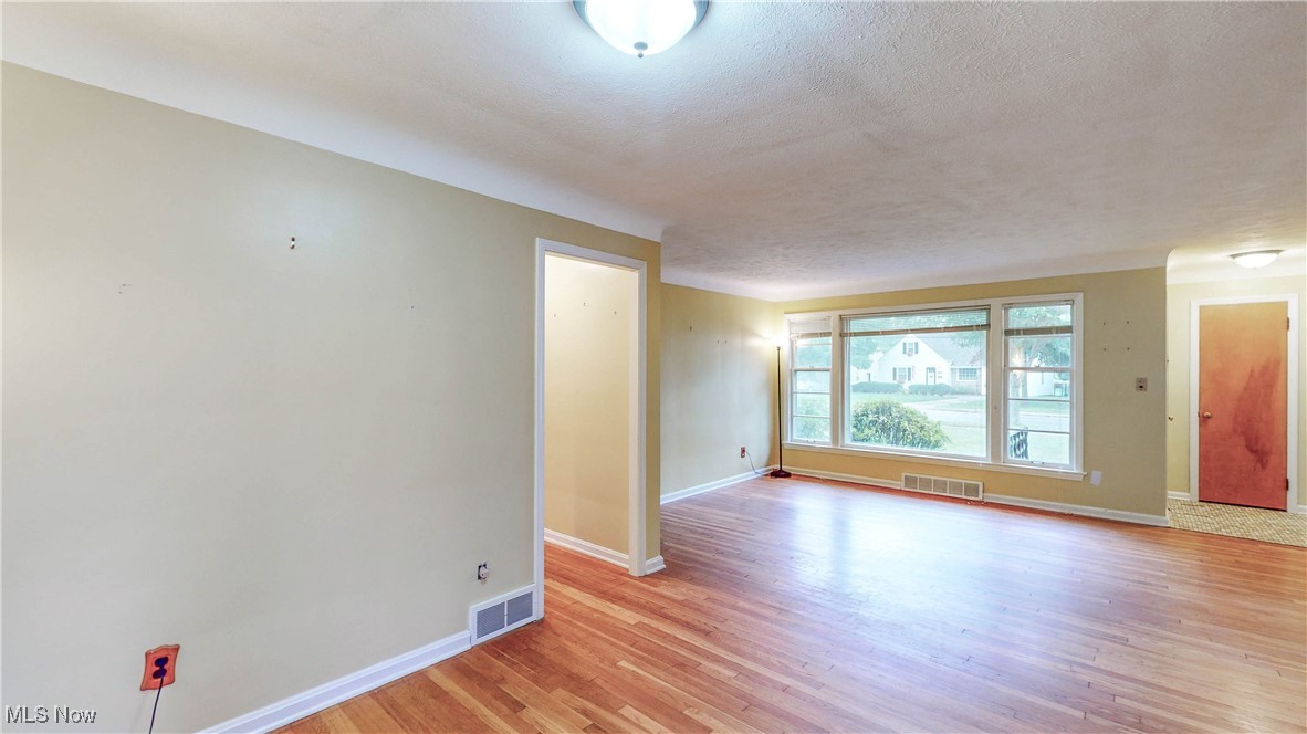 Sunshine Realty Inc 01 - Residential