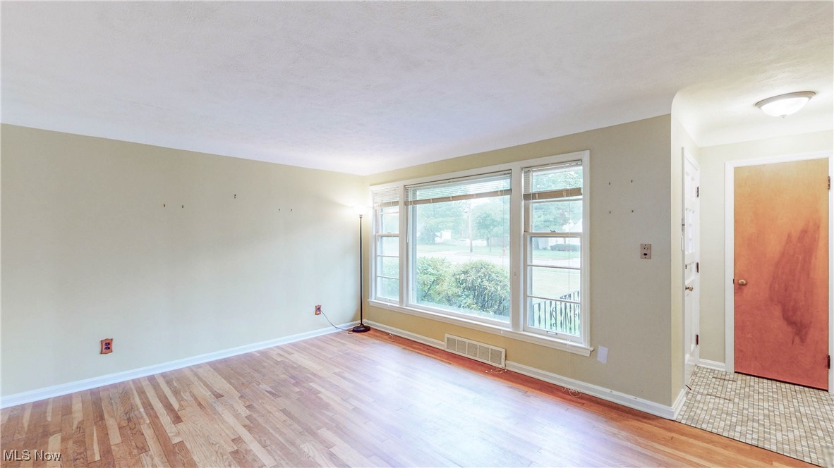 Sunshine Realty Inc 01 - Residential