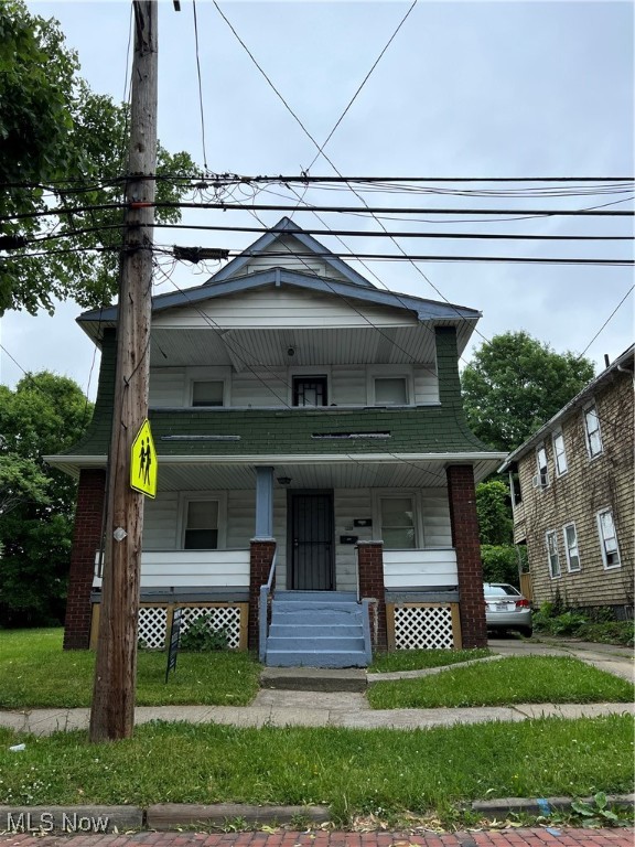 Welcome to 719 E 162nd Street, Upper Unit- Cleveland OH
This charming 1 bathroom, 2 bedroom offers comfort, convenience and character. Located on a quiet cobblestone street in the desirable South Collinwood neighborhood, this professionally cleaned and fresh painted home is situated on the upper level of a well maintained duplex. Inside, enjoy a spacious layout with generous closet space, bathroom storage, and an abundance of kitchen cabinets. Driveway parking is included, with motion-detection lighting for added security. You'll love the peaceful surroundings while still being minutes from highways, shopping, dining and local amenities.
Tenant Responsibilities include:
Tenant is responsible for all utilities. Background check, references and income verification required. Minimum credit score of 600, no prior evictions, no smoking, and a $45.00 non-refundable application fee. Housing vouchers are NOW accepted.