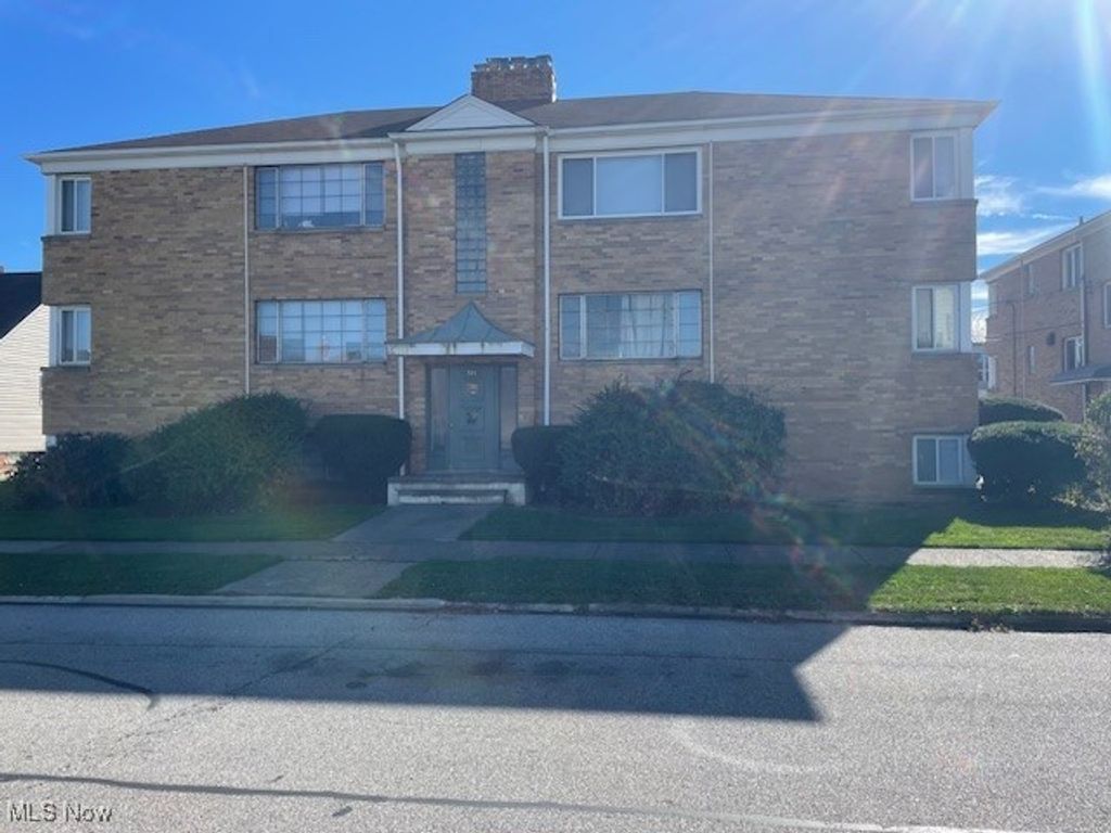 Photo of 5939 Ridge Road, Parma, OH 44129 (MLS # 5167931)