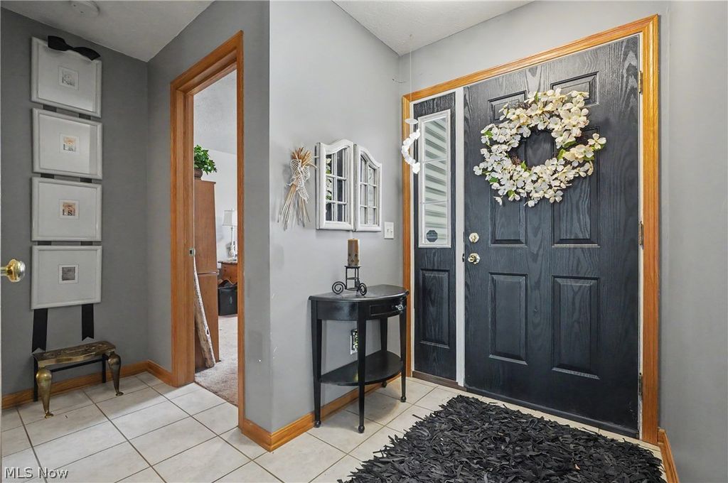 Photo of 1484 Waters Edge Drive, Akron, OH 44313 (MLS # 5202912)