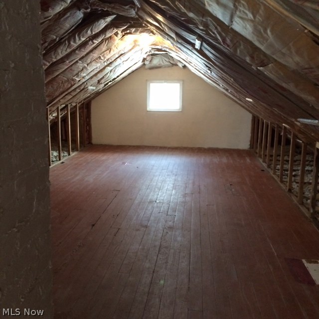 Broadview Cos Vly Road Hms Su - Residential