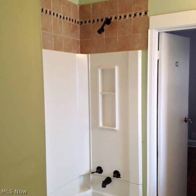 Broadview Cos Vly Road Hms Su - Residential