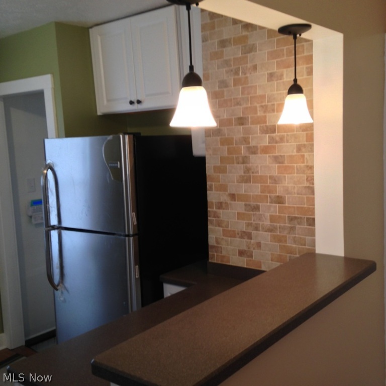 Broadview Cos Vly Road Hms Su - Residential