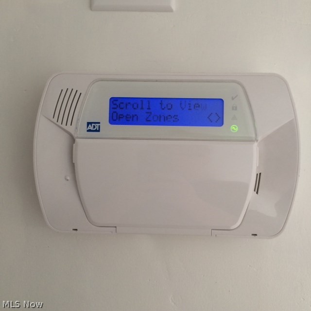 Broadview Cos Vly Road Hms Su - Residential