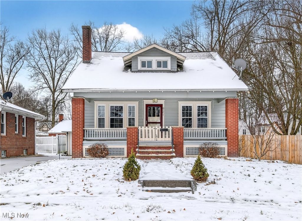 Photo of 921 Homewood Avenue, Salem, OH 44460 (MLS # 5182320)