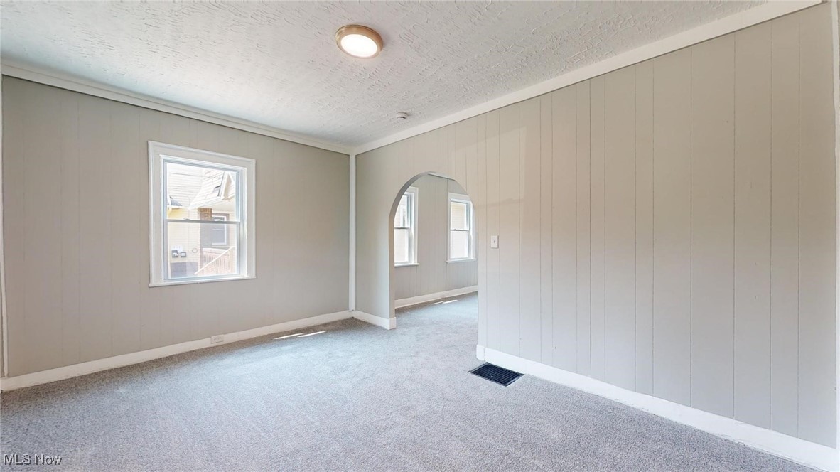 Diodate Clarks - Residential Income