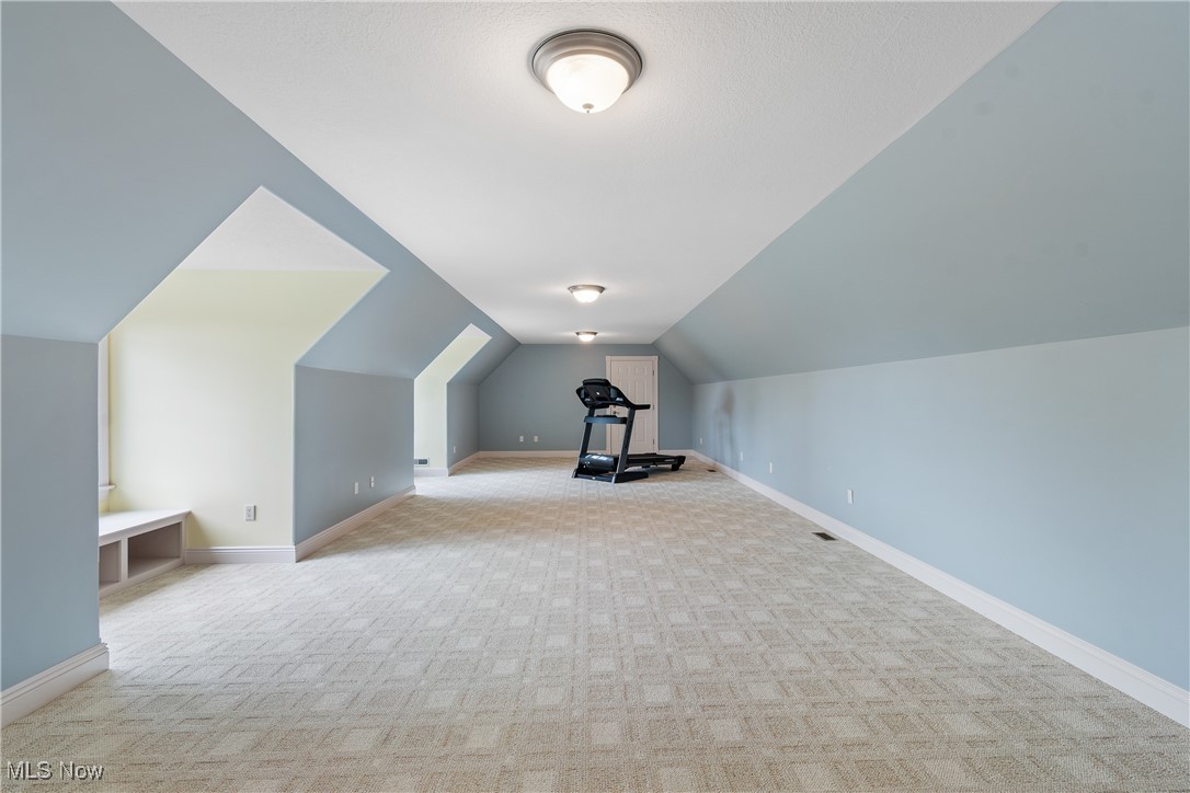 6313 Manor Glen Drive, Medina, Ohio image 25