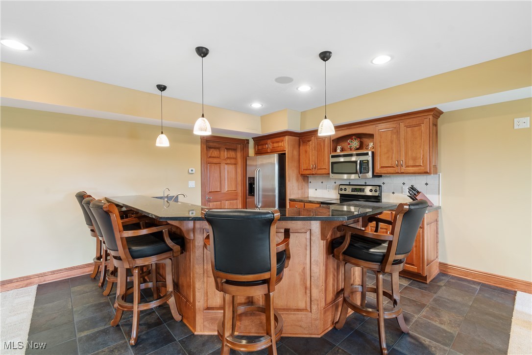 6313 Manor Glen Drive, Medina, Ohio image 28