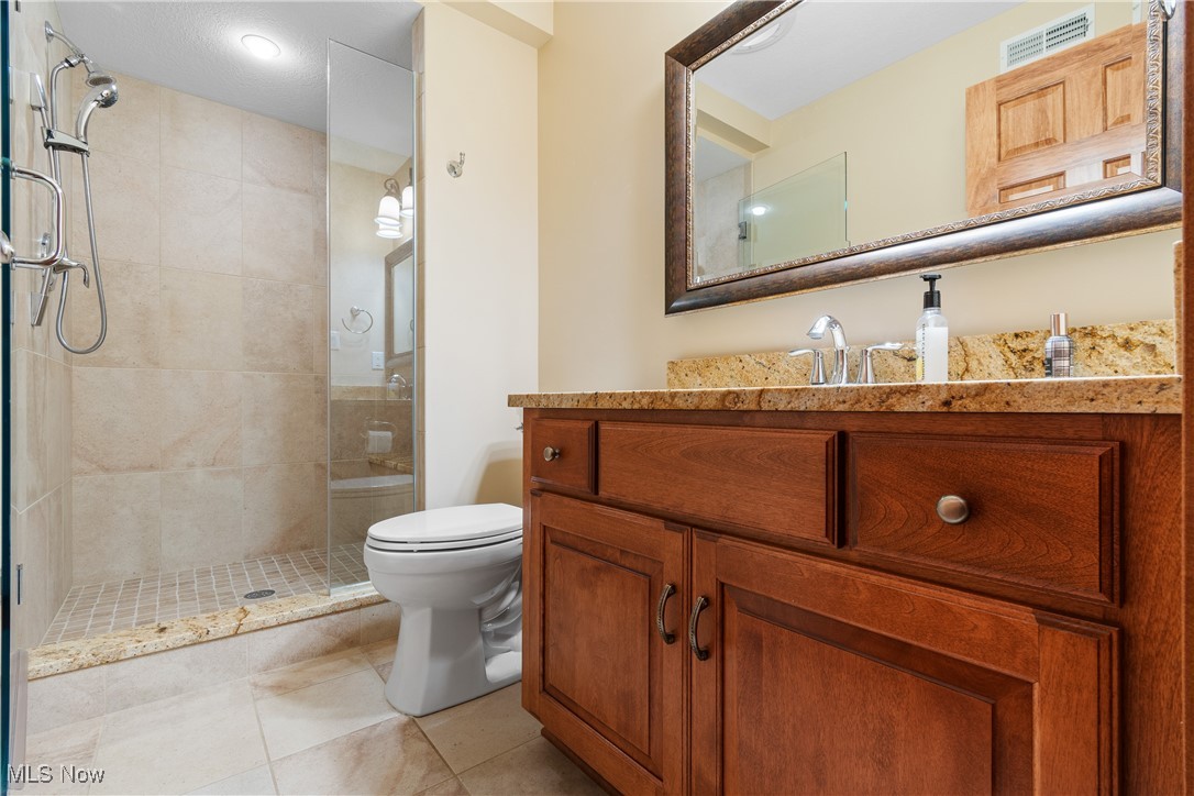 6313 Manor Glen Drive, Medina, Ohio image 29