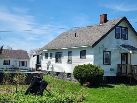 Tiny photo for 4421 E 156th Street, Cleveland, OH 44128 (MLS # 5203007)