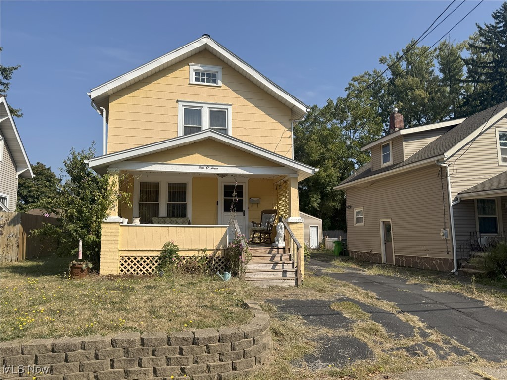 3 Bedroom colonial with 1st floor master bedroom. Living room/dining room and 1st floor family room. Full basement. 1 car garage. Front porch. Needs TLC - solid but needs work.