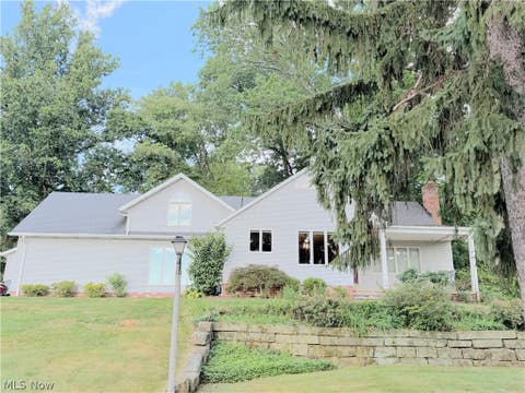 Homes For Sale - 5178 East Boulevard<br/> Canton, OH 44718