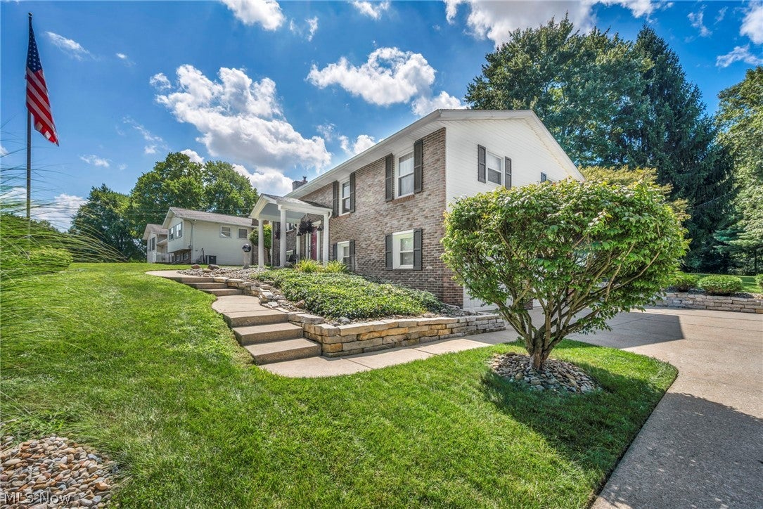 2737 Highline Drive