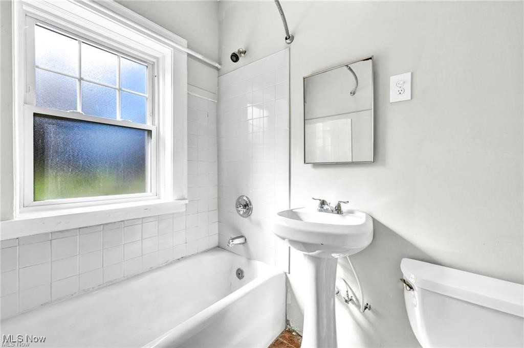 Euclid 09 - Commercial Sale