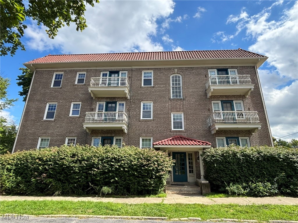 Euclid 09 - Commercial Sale