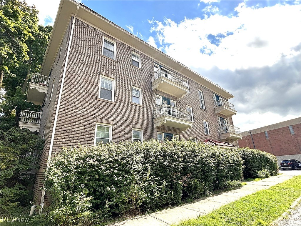 Euclid 09 - Commercial Sale