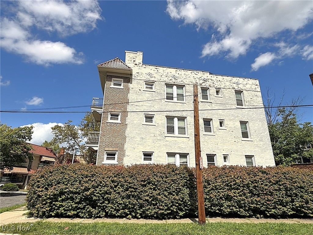 Euclid 09 - Commercial Sale