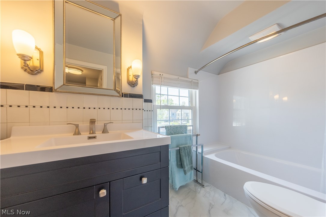 S H Kleinman Realty Cos Utopi - Residential